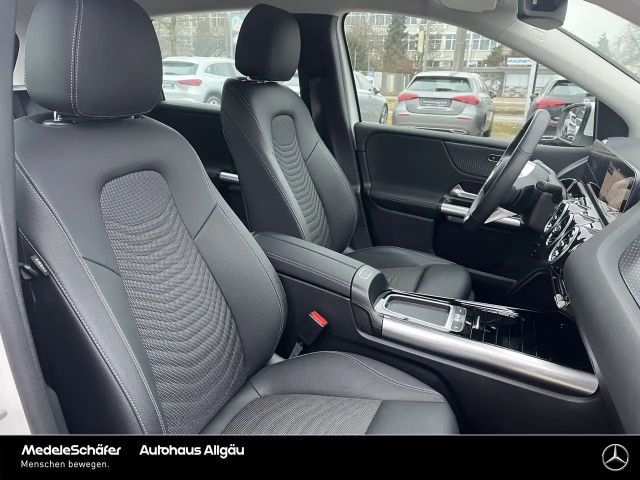 Mercedes-Benz B 200 B 200 d Progressive