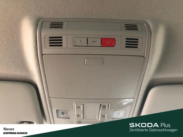Skoda Kamiq SCOUTLINE TSI DSG AHK SITZHEIZUNG EINPARKHILFE NAV