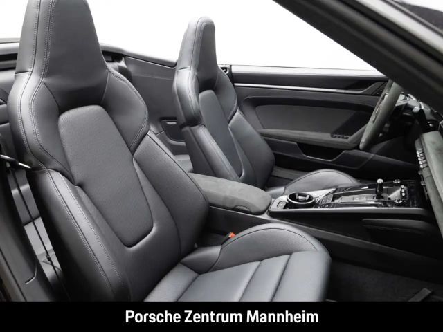 Porsche 992 Cabrio Carrera GTS