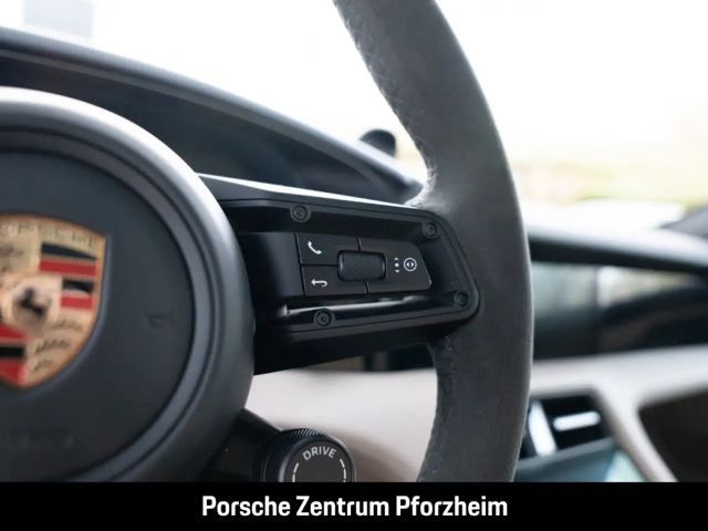 Porsche Taycan 4S Cross Turismo