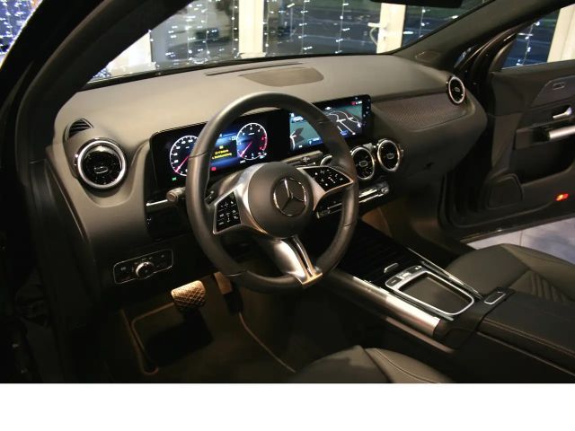 Mercedes-Benz GLA 200 4MATIC GLA 200 d