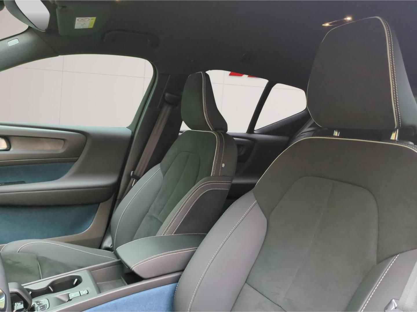 Volvo XC40 Core Recharge T4