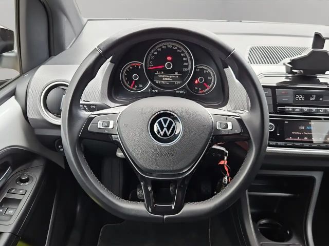 Volkswagen up! Active