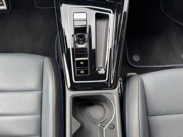 Volkswagen Golf 2.0 TSI Golf VIII