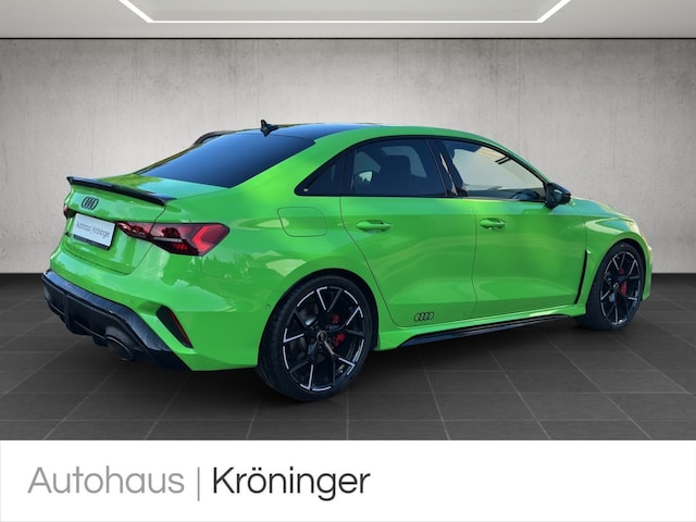 Audi RS3 Quattro S-Tronic Sedan