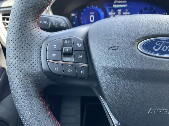 Ford Focus EcoBoost ST Line Wagon