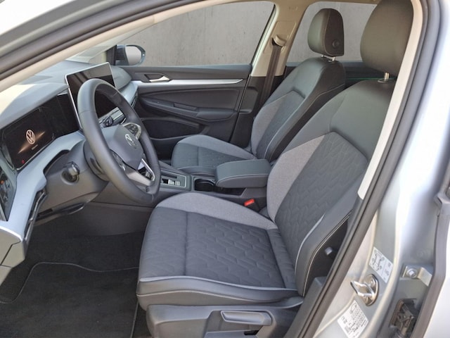 Volkswagen Golf Life Variant