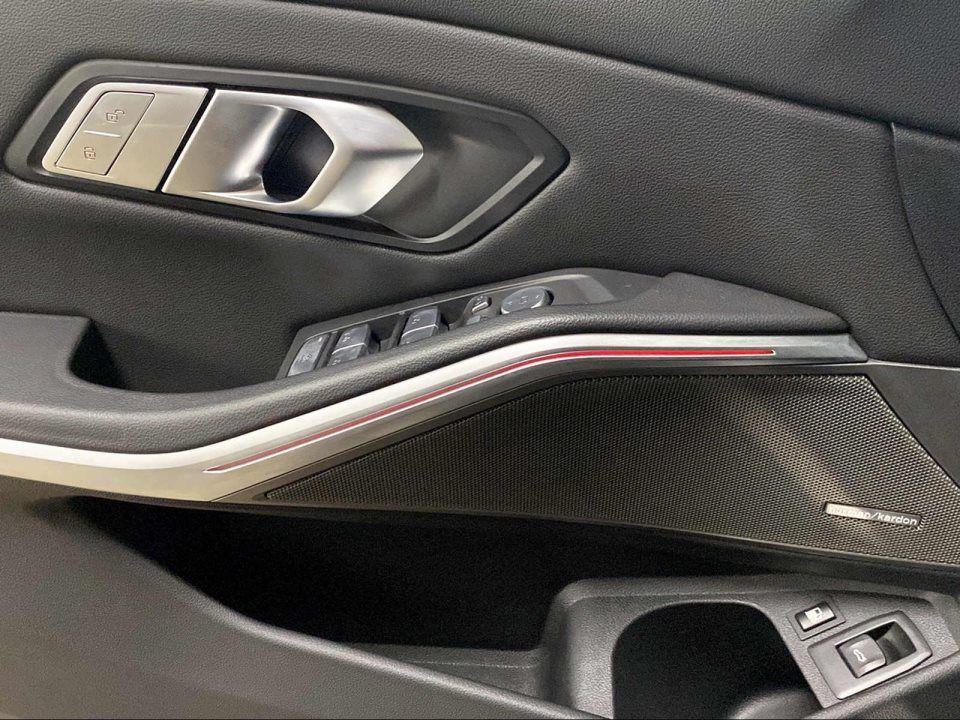 BMW 330 330e Touring