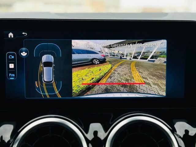 Mercedes-Benz GLA 200 Progressive Sedan