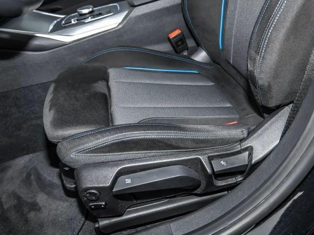 BMW 320 320i M-Sport Sedan