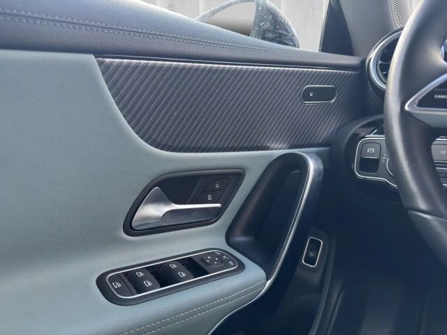 Mercedes-Benz CLA 180 Progressive