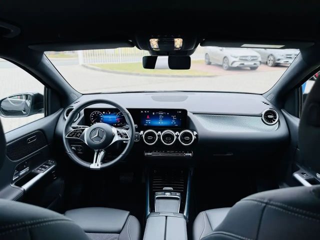 Mercedes-Benz B 180 Progressive Sedan