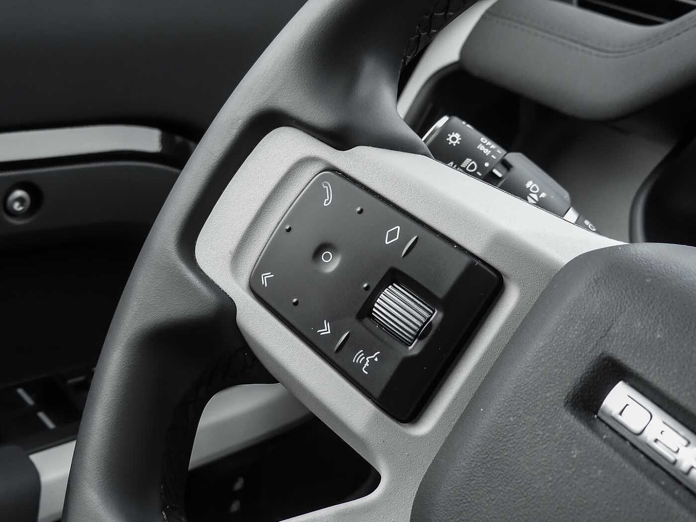 Land Rover Defender 110 Dynamic HSE