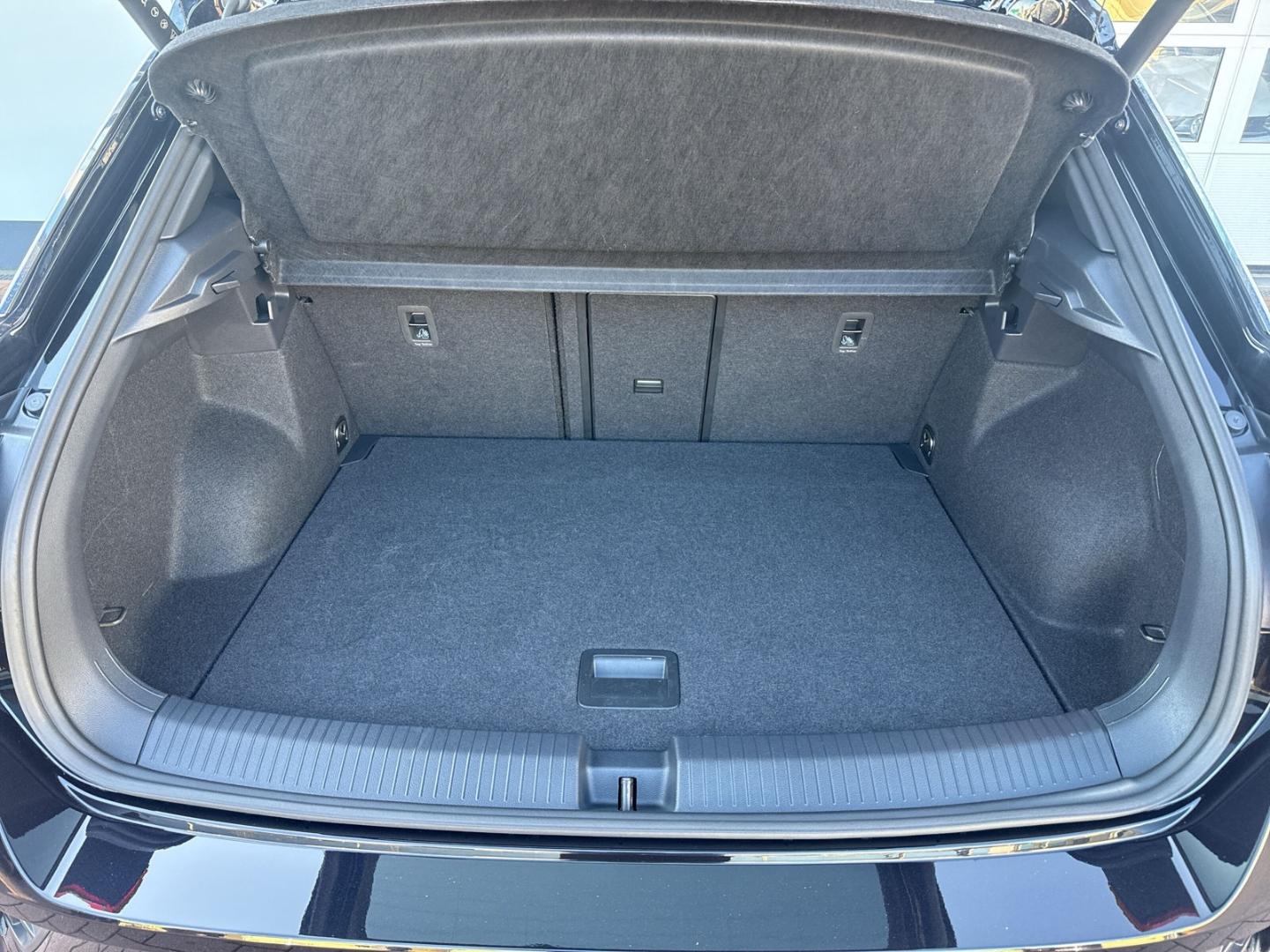 Volkswagen T-Roc 1.5 TSI DSG Plus R-Line