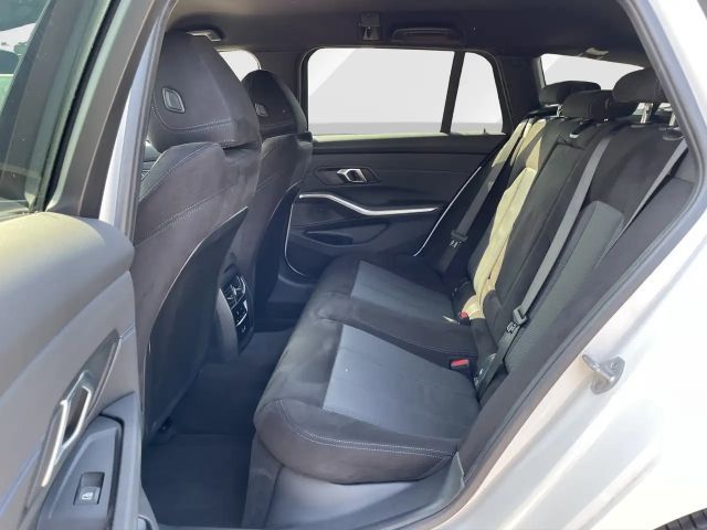 BMW 320 320i M-Sport Touring