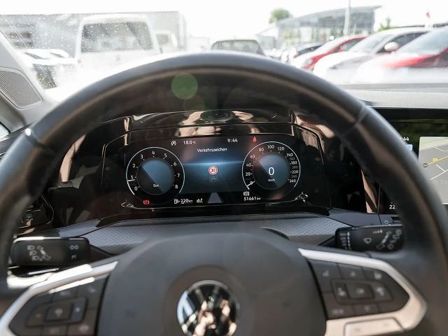 Volkswagen Golf 1.5 TSI Golf VIII