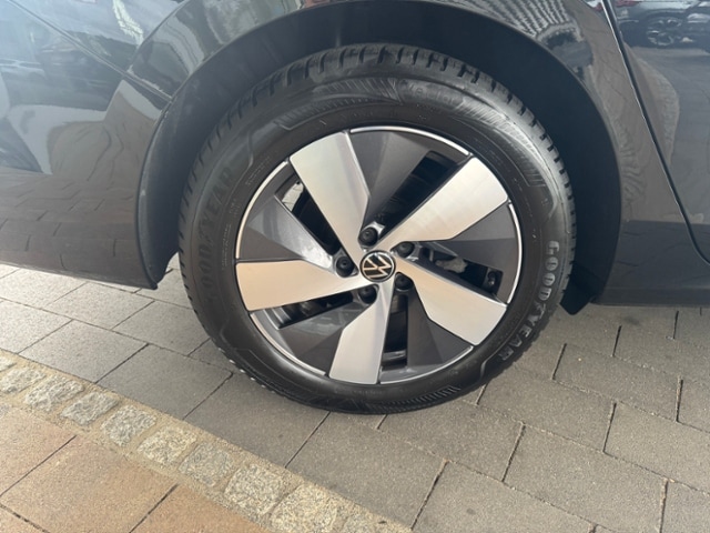 Volkswagen Passat 1.5 eTSI DSG Variant