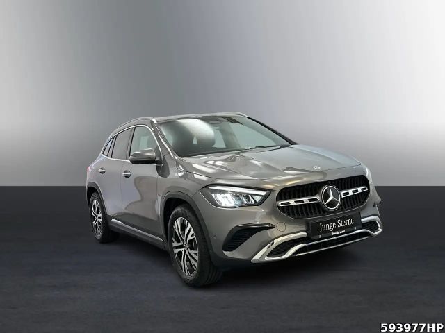 Mercedes-Benz GLA 200 Progressive
