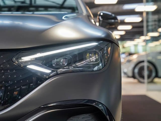 Mercedes-Benz EQE 300 AMG Line Sedan