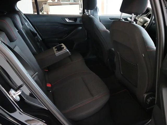 Ford Focus EcoBoost ST Line