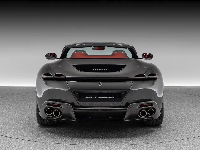 Ferrari Roma Spider