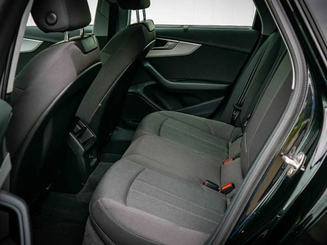 Audi A4 35 TDI Avant S-Tronic