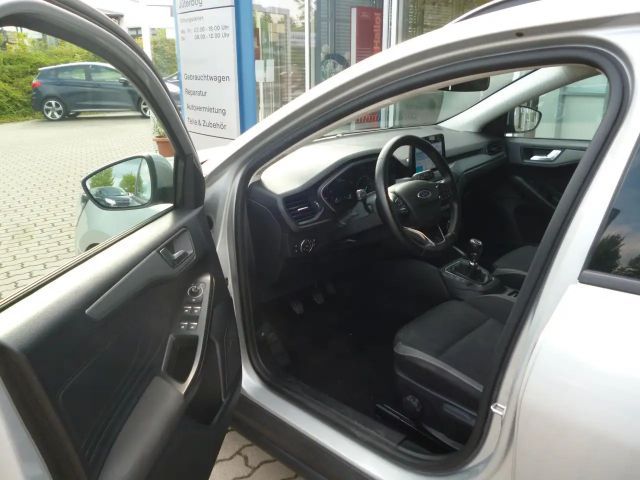 Ford Focus Cool & Connect Wagon