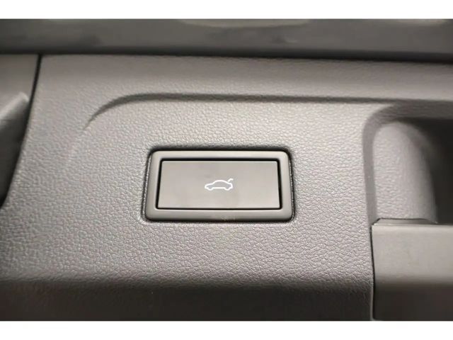 Volkswagen Touran 1.5 TSI DSG R-Line