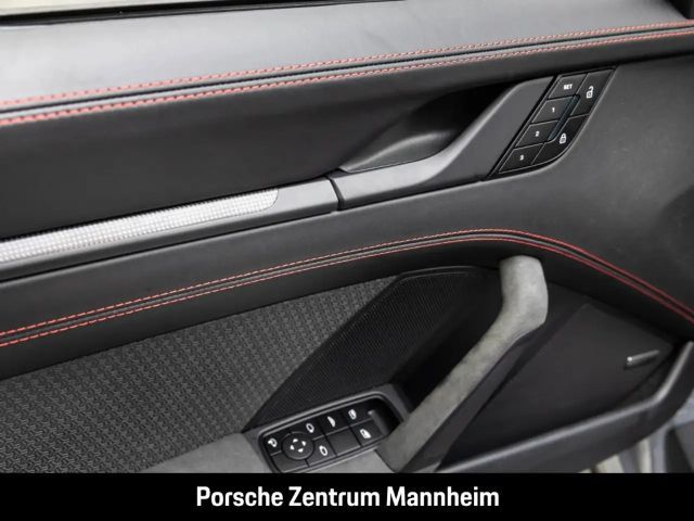 Porsche 992 4 Cabrio Carrera GTS