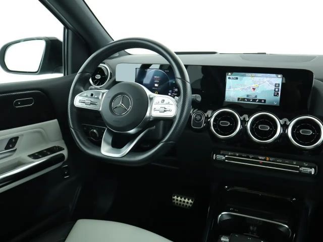 Mercedes-Benz B 250 AMG Line B 250 e