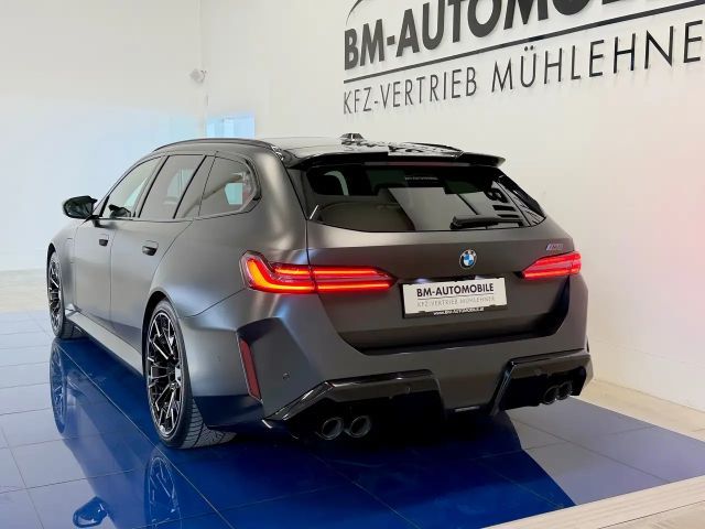 BMW M5 Touring,FrozenMatt,AHK,Panorama,B&W,Leasing,neu