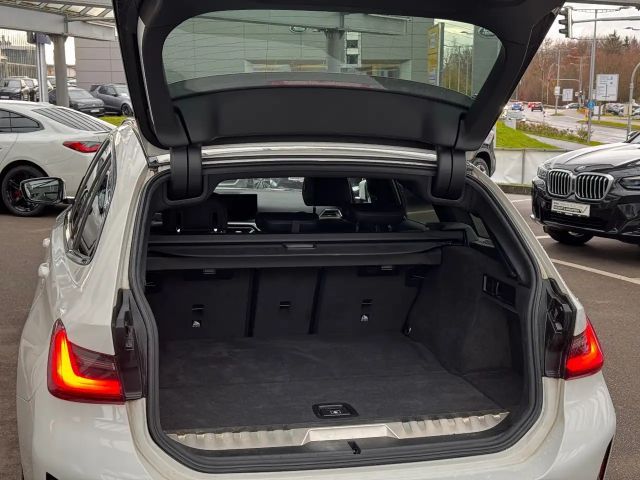 BMW 330 330e M-Sport Touring