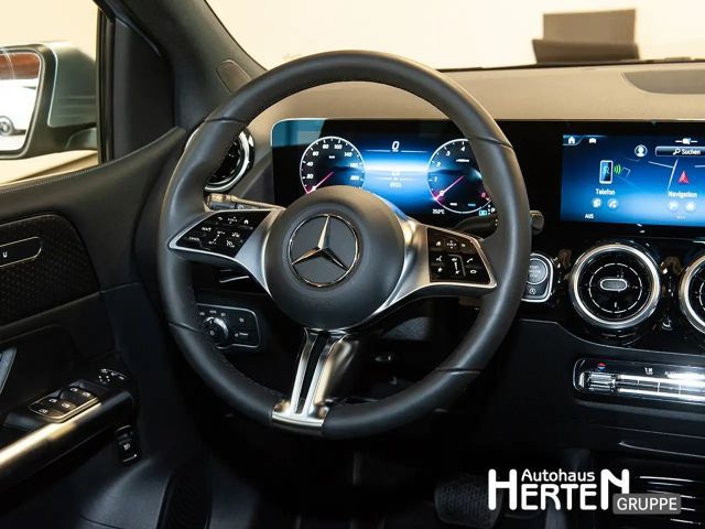 Mercedes-Benz B 200 Progressive Sedan