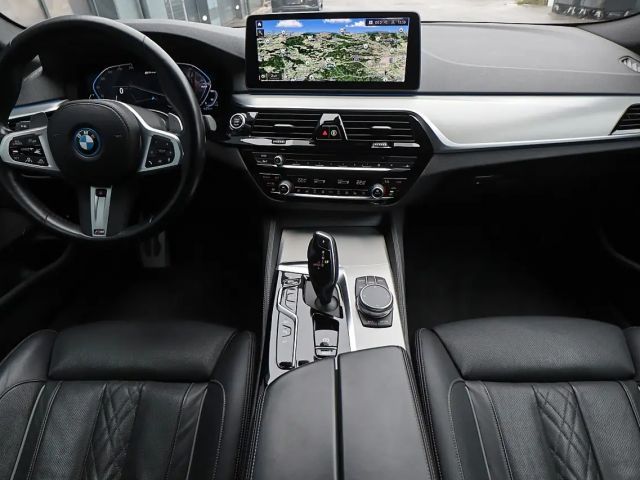 BMW 530 530e M-Sport Sedan xDrive