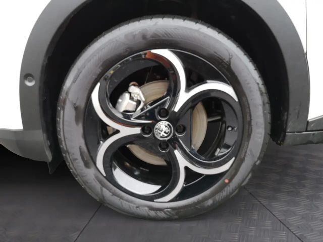 Alfa Romeo Junior Ibrida