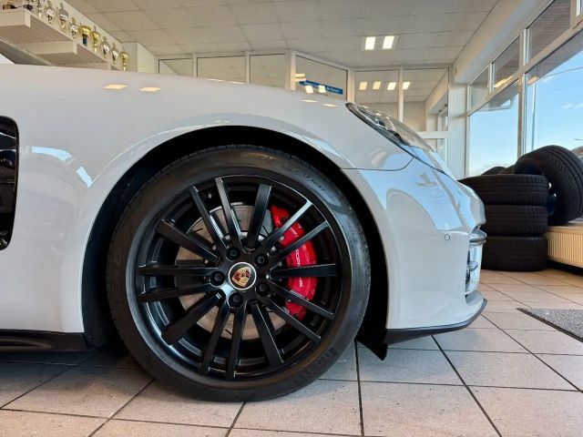 Porsche Panamera GTS Sport Turismo