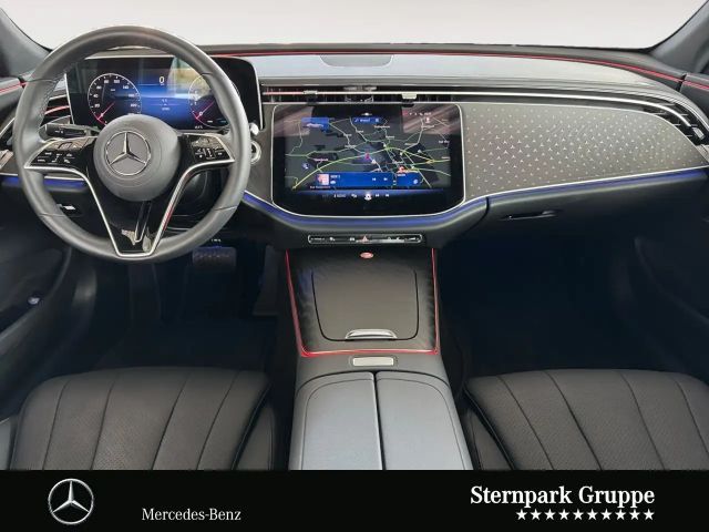 Mercedes-Benz E 200 Sedan