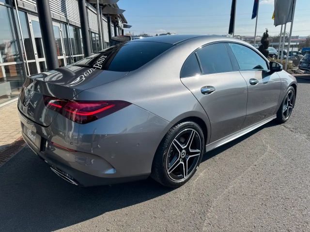 Mercedes-Benz CLA 200 AMG Line CLA 200 d Coupé