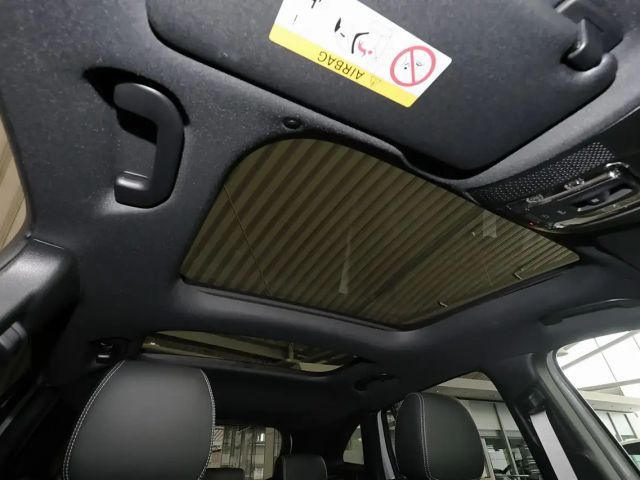 Mercedes-Benz GLA 200 AMG Line