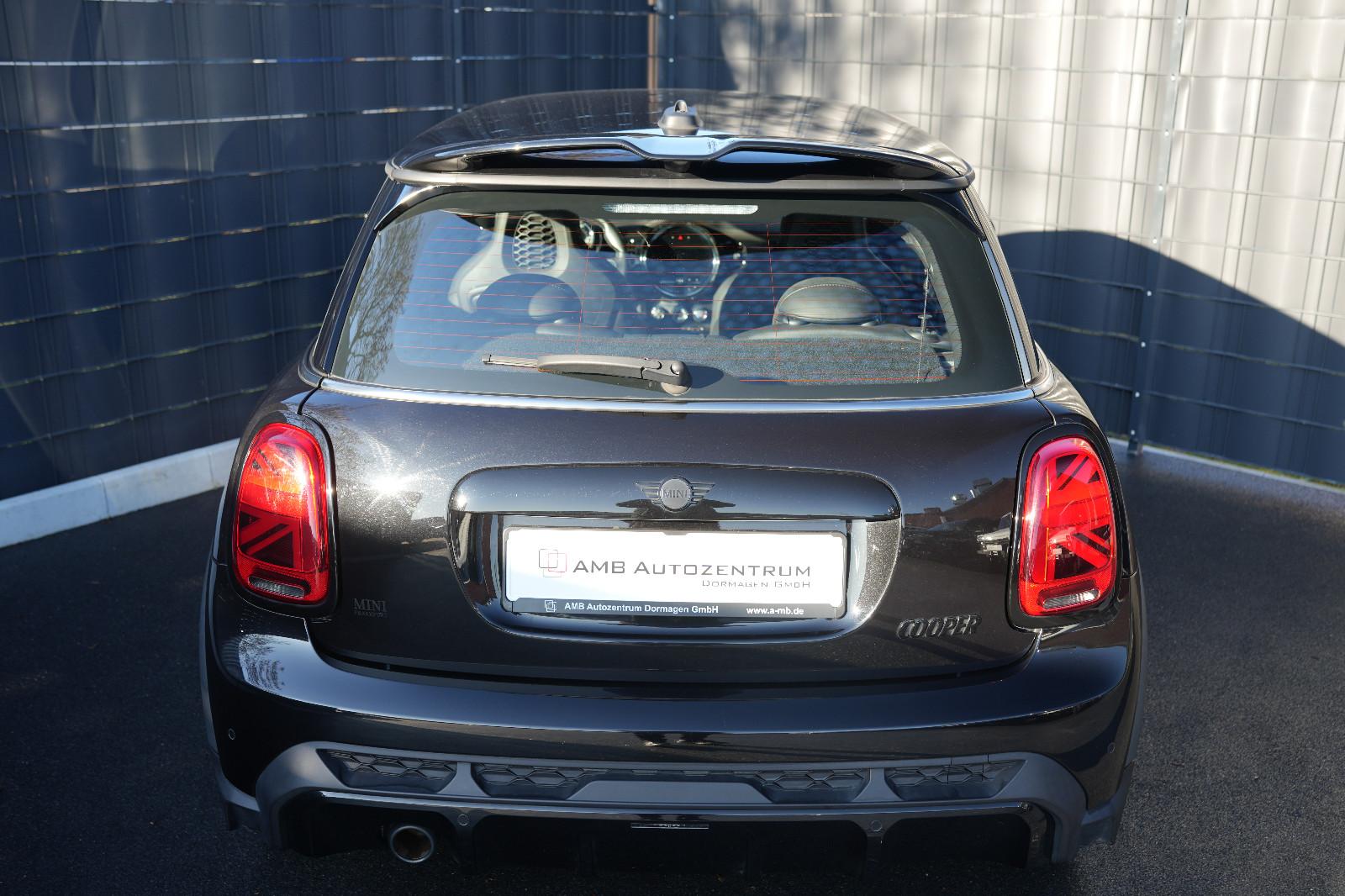 MINI Cooper John Cooper Works