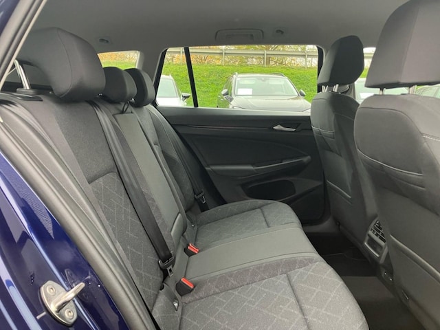 Volkswagen Golf 1.5 eTSI DSG Life Variant