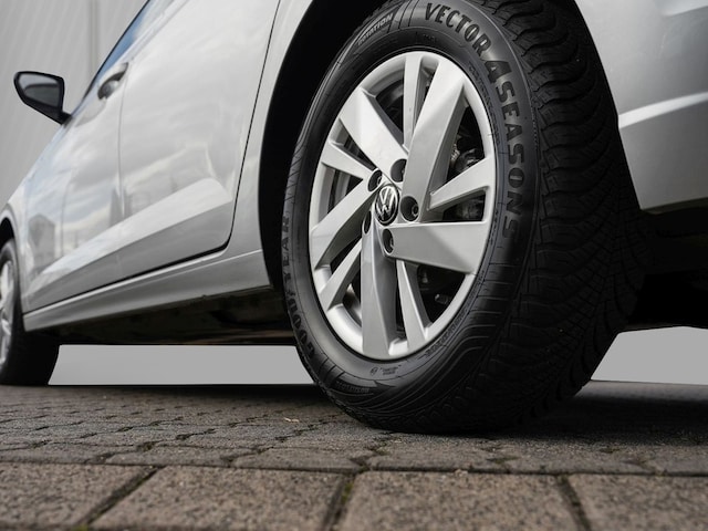 Volkswagen Polo 1.0 TSI DSG Style