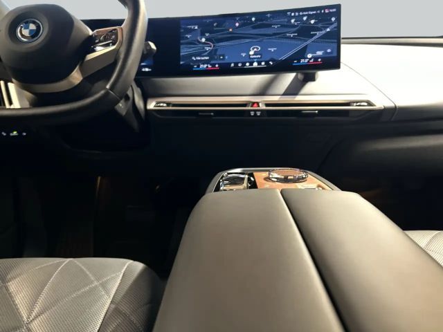 BMW iX xDrive40