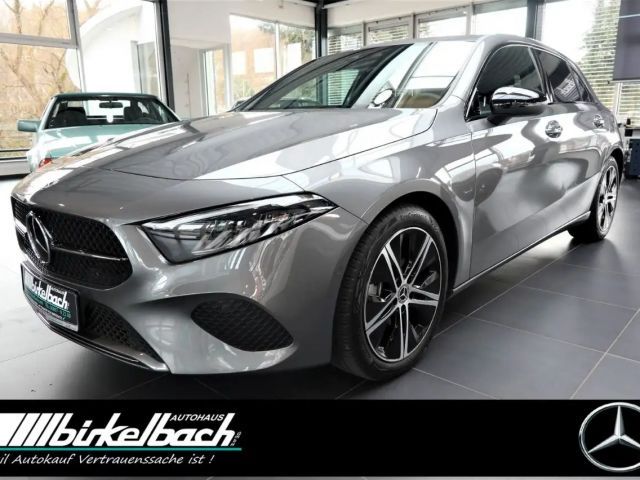 Mercedes-Benz A 200 Progressive