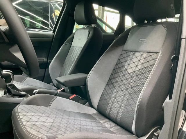 Volkswagen Taigo 1.0 TSI DSG R-Line