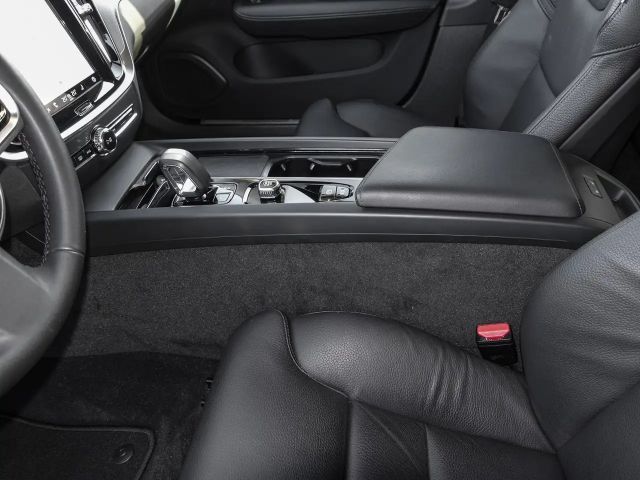 Volvo V60 Cross Country AWD Plus