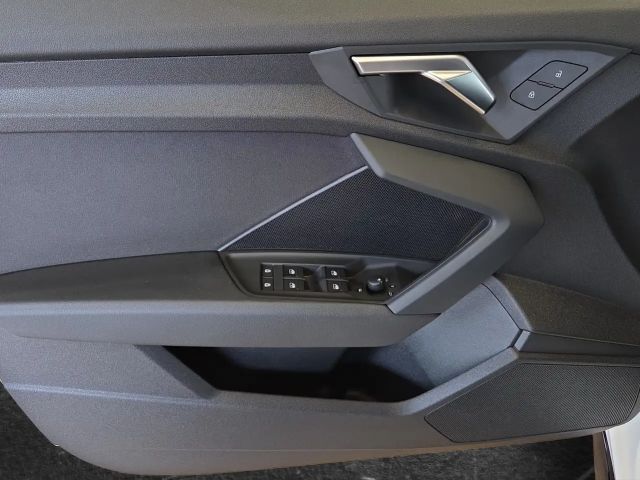Audi A3 30 TFSI S-Line Sedan Sportback