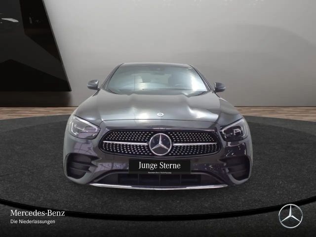 Mercedes-Benz E 300 AMG Line Sedan
