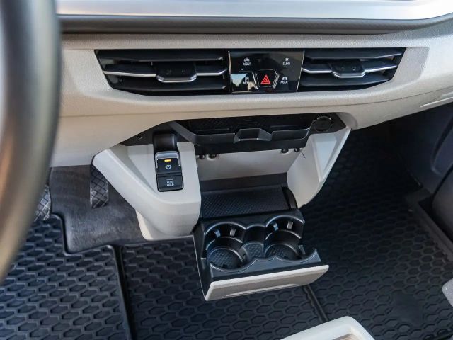 Volkswagen Multivan 2.0 TDI Lang Life T7