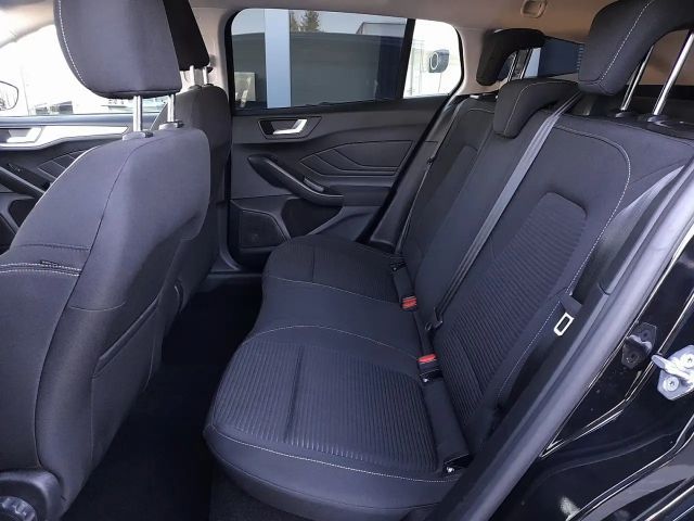 Ford Focus Titanium Wagon